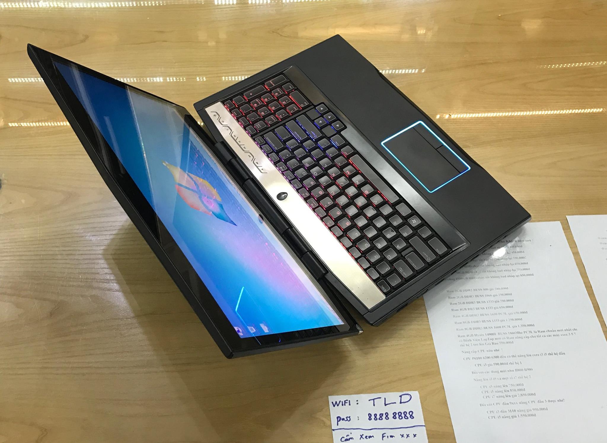 Laptop DELL ALIENWARE M17XR1.jpg